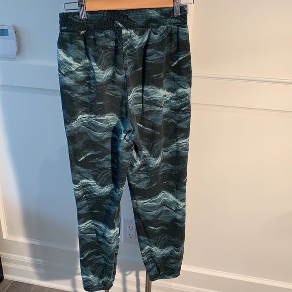 Fabletics Sweat pants - Picture 5 of 9